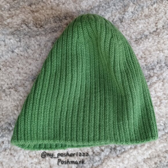 *𝓥𝓲𝓷𝓽𝓪𝓰𝓮 𝘘𝓾𝓲𝓴𝓼𝓲𝓵𝓿𝓮𝓻 Routine Beanie Green - Picture 3 of 4